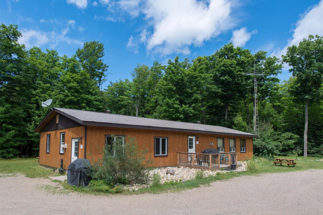 Madawaska Lodge-Cottage Esterno foto