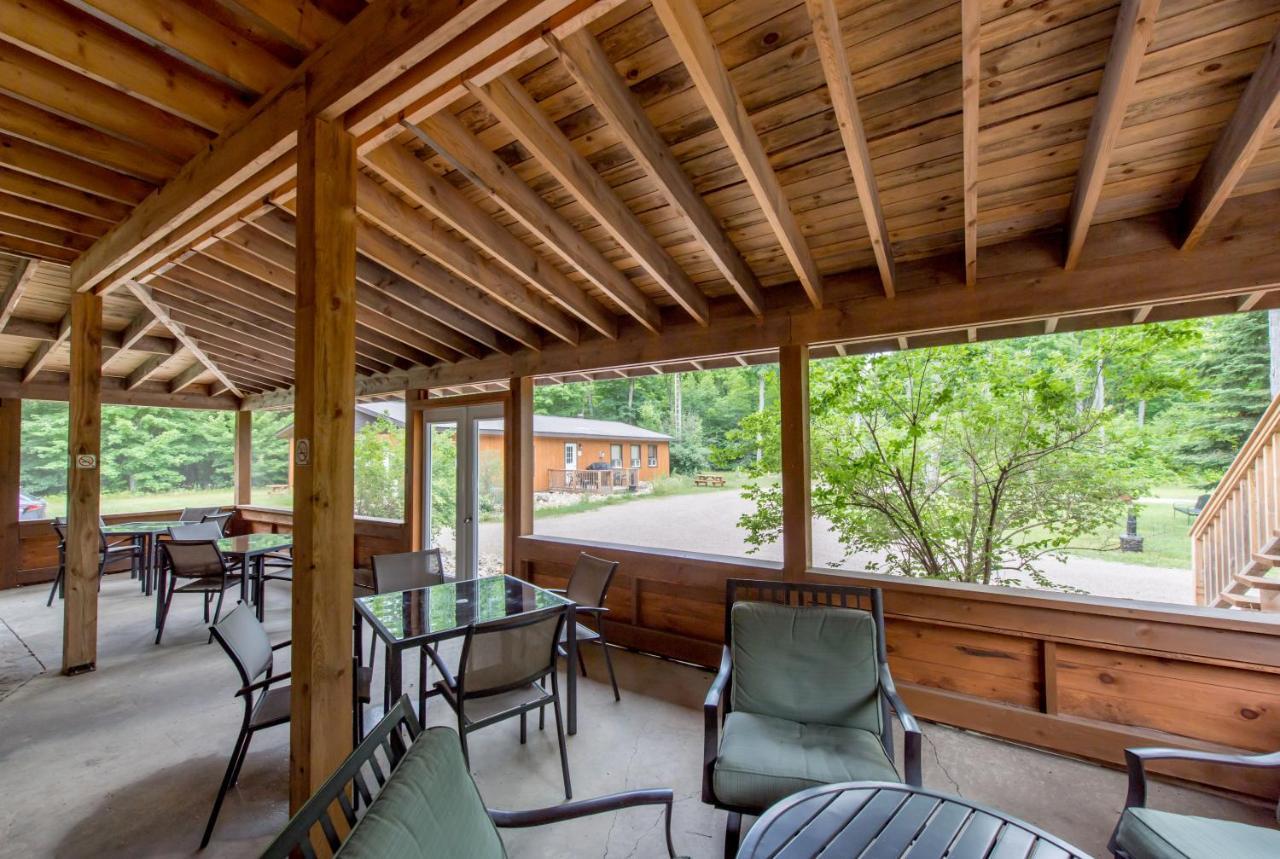 Madawaska Lodge-Cottage Esterno foto