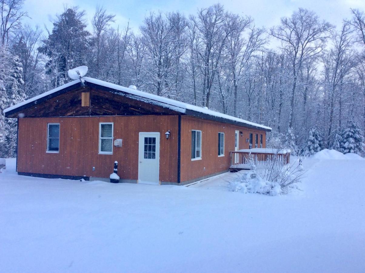 Madawaska Lodge-Cottage Esterno foto