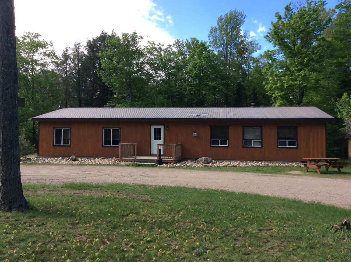 Madawaska Lodge-Cottage Esterno foto
